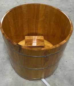 Bồn tắm gỗ thông tròn