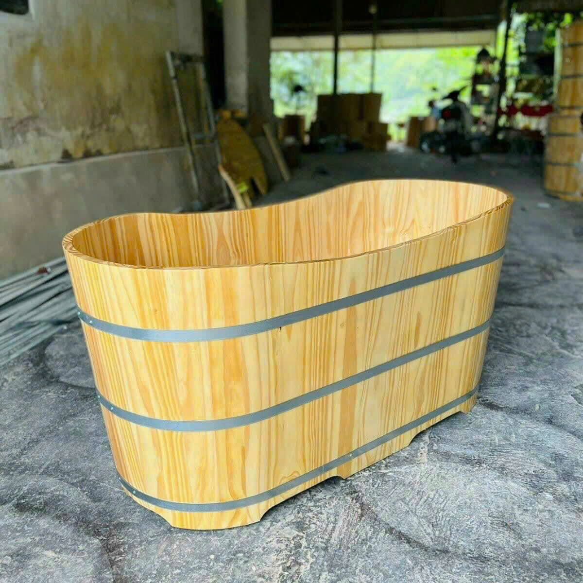 Bồn tắm gỗ sồi